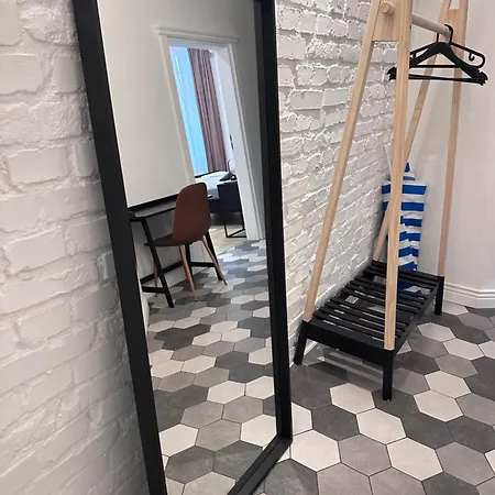 C 200m Do Plazy Apartment